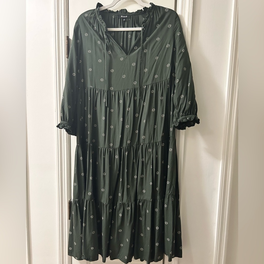 Madewell tie neck tiered midi dress size medium